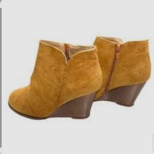 Camel Faux Suede Wedge Ankle Boots Sz 5 Sz Euro 35 NEW!